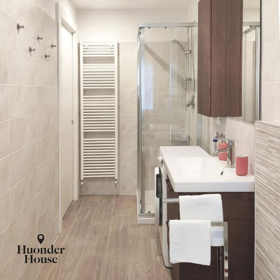 Holiday home Huonder House